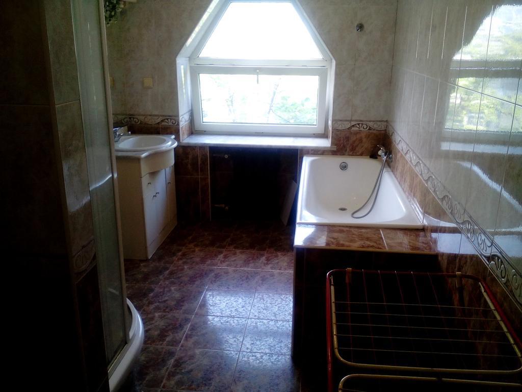 Room In Apartment On Panteleimonivs'Ka Street 敖德萨 外观 照片